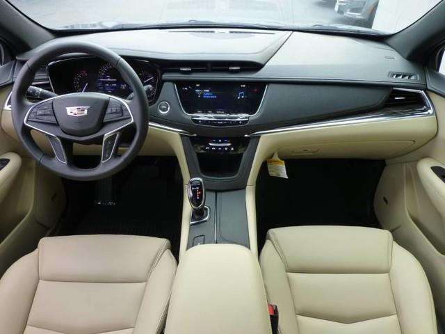 2017 Cadillac XT5 4dr SUV